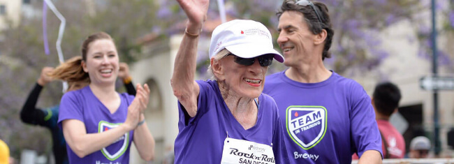 Aos 94 anos, americana se torna a meia maratonista mais velha do mundo