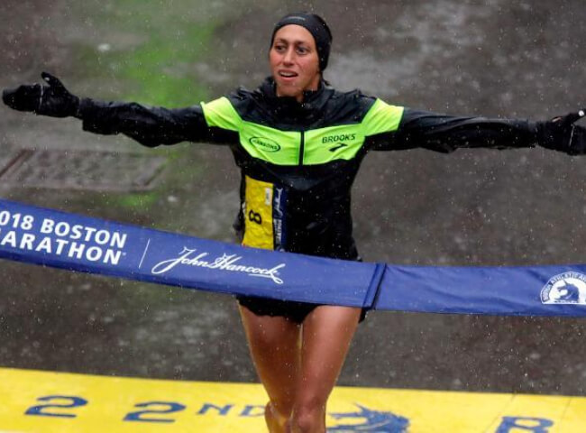Depois de 33 anos, americana quebra jejum e vence a Maratona de Boston